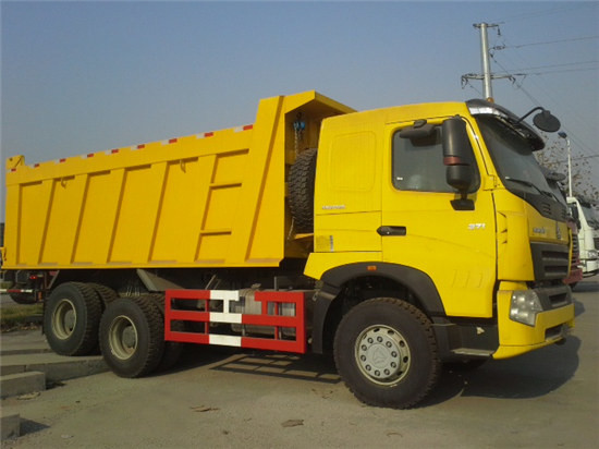Big Yellow Dump Truck , 6x4 Rigid Tipper Trucks Used In Mining ZZ3257N3847A