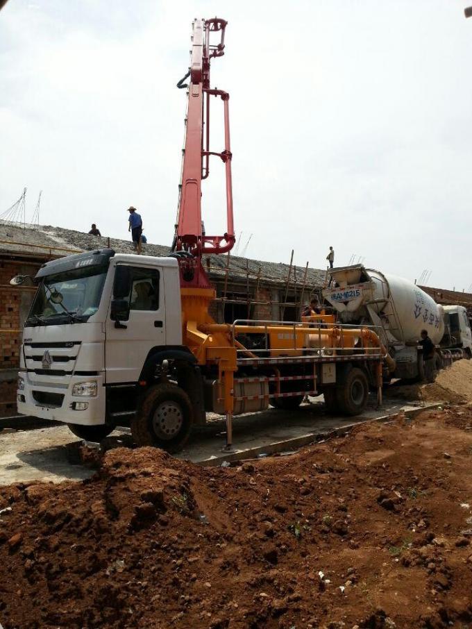 Sinotruk Howo 8x4 Concrete Pump Truck Euro 2 With 5000mm Wheelbase