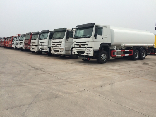 SINOTRUK HOWO 28000L RHD Tanker Truck 8x4 6x4 Drive 12 Tyres