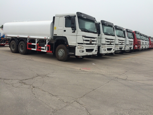 SINOTRUK HOWO 28000L RHD Tanker Truck 8x4 6x4 Drive 12 Tyres