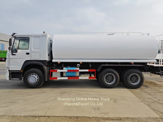 Diesel Engine Sinotruck HOWO 6X4 336HP HOWO 10 Tyres 20000 Litres Sprinkler Water Tank Truck