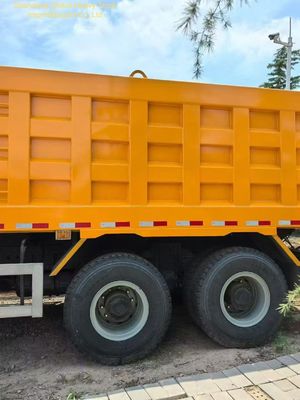 Shacman F3000 Heavy Duty Dump Truck with Weichai 380HP Engine 12.00R20 Tires and 35-45 Tons Capacity