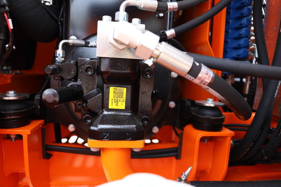 Lonking 6 Ton Hydraulic Mini Excavator with 15.4kw/2400rpm Engine and 5900*2000*2600 mm Compact Design