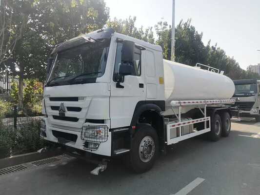 Heavy-Duty 10000L Capacity Water Tank Truck with Bidirectional Dumping and Sinotruk HOWO Chassis