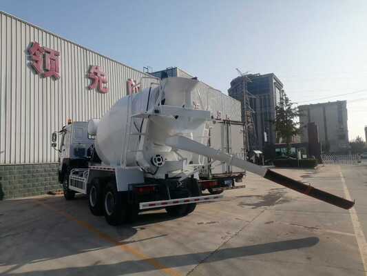 New Sinotruk HOWO 8×4 Concrete Mixer Truck with 12-16 m³ Drum Capacity and 371-400HP Engine for Heavy-Duty Construction