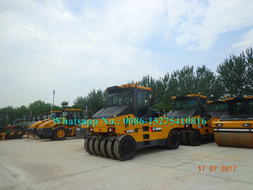 XCMG 30 Ton Hydraulic Road Roller Equipment Pneumatic Rubber Tire Type XP303K