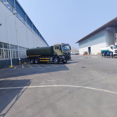 HOWO TX 6×4 Water Tank Truck with 20T Payload Euro 2 Emission Standard and 6×4 Drive Wheel for Road Cleaning