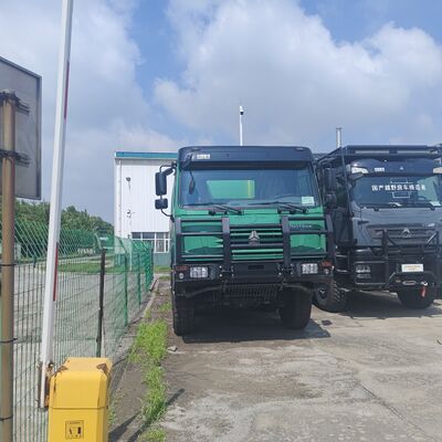 HOWO 6×4 Water Tank Truck with 20,000L Capacity, 371HP Engine and Carbon Steel Tank for Road Cleaning and Dust Suppression