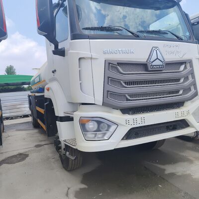 HOWO NX 6×4 CNG Fuel Tank Truck with 400HP Engine and 30,000L Capacity for Diesel and Petrol Transport