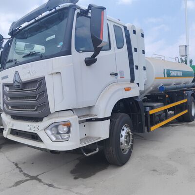 HOWO NX 6×4 CNG Fuel Tank Truck with 400HP Engine and 20T Payload for Diesel and Petrol Transportation
