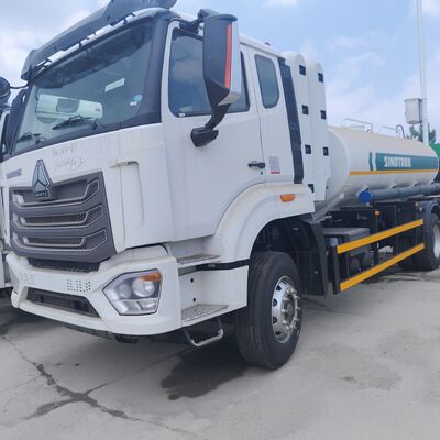 HOWO NX 6×4 CNG Fuel Tank Truck with 400HP Engine and 25,000L Capacity for Fuel Distribution