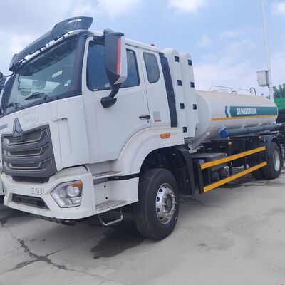 HOWO NX 6×4 CNG Fuel Tank Truck with 400HP Engine and 20T Payload for Diesel and Petrol Transportation
