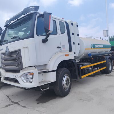 HOWO NX 6×4 CNG Fuel Tank Truck with 400HP Engine and 25,000L Capacity for Fuel Distribution