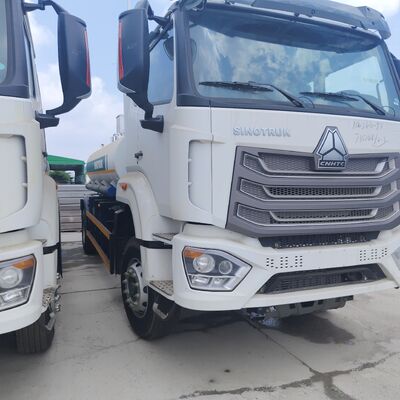 HOWO NX 6×4 CNG Fuel Tank Truck with 400HP Engine and 20T Payload for Diesel and Petrol Transportation