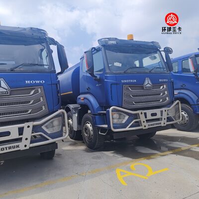 HOWO NX 8x4 30000L Fuel Tank Truck Heavy Duty Diesel Oil Tanker Truck for Africa Market