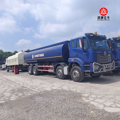 HOWO NX 8x4 30000L Fuel Tank Truck Heavy Duty Diesel Oil Tanker Truck for Africa Market