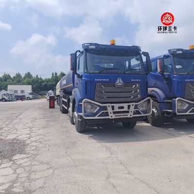 HOWO NX 8x4 30000L Fuel Tank Truck Heavy Duty Diesel Oil Tanker Truck for Africa Market