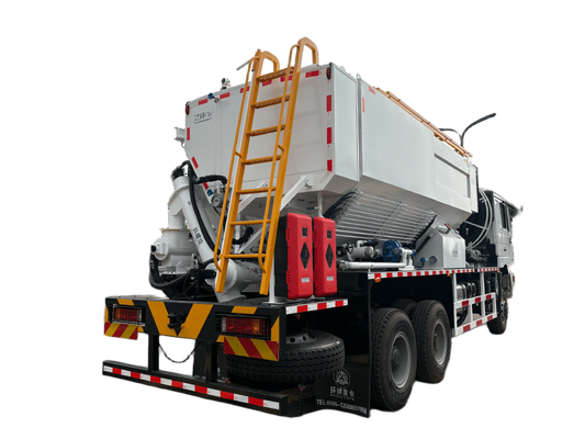 8×4 Drive Type 32 Ton Bulk Emulsion Mixing and Charging Truck with 8-23 m Telescopic Hose Arm for Mining Blasting