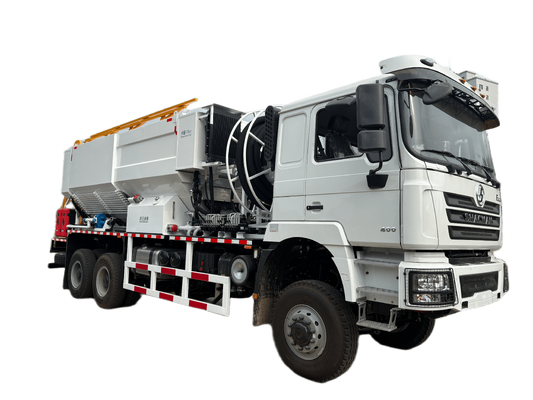 New 6×4 20m³ Bulk Emulsion Explosive Mixing and Charging Truck with 300 kg/min Charging Efficiency and 8-23 m Telescopic Hose Arm for Mining Blasting
