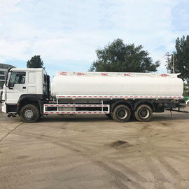 Euro 2 Fuel Tank Tanker , Sinotruk Howo 20000 Liters 6000 Gallon Diesel Oil Transporter