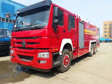 Red Special Purpose Truck , HOWO Heavy Duty Emergency 6x4 Fire Fighting Truck