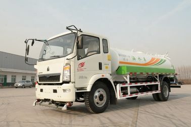 SINOTRUK HOWO 4×2 Light 5000L Water Tanker Truck With Diesel / Water Spray Vehicle