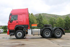 Sinotruk Howo 6x4 Tractor Head Truck 371HP Euro 2 Diesel Fuel Type