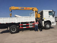 Sinotruk HOWO 4x4 290hp Truck Mounted Crane 6.3 Ton Telescopic Boom 12.00R20 Tire