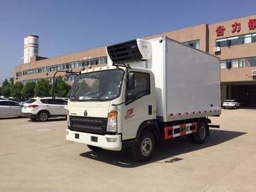 Howo Light Refrigerated Cargo Truck  3 Ton Capacity 4X2 Driving Type