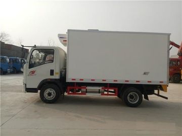 Howo Light Refrigerated Cargo Truck  3 Ton Capacity 4X2 Driving Type