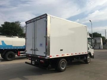 Howo Light Refrigerated Cargo Truck  3 Ton Capacity 4X2 Driving Type