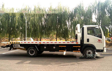 Sinotruck Light Duty Tow Truck Wrecker Road Recovery Vehicle Euro 2