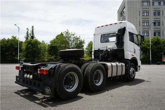 J5P 6x4 Tractor Trailer Truck Head With 12.00R20 Tyres