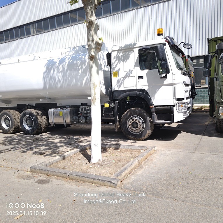 Brand New Sinotruk HOWO 6X4 20000L Oil Tank Fuel Tanker Truck For Sale In Philippines