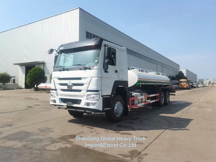 New And Used Shacman HOWO Oil / Fuel / Water Tanker Tank-Trucks For Sale
