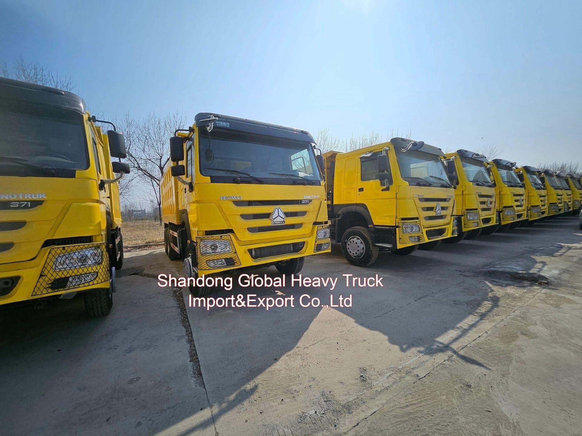 New Sinotruk HOWO 30 Ton Heavy Duty Sino Cargo 20cbm 6X4 371HP 380HP 400HP Off Road Dumper / Tipper Dump Trucks For Transportation