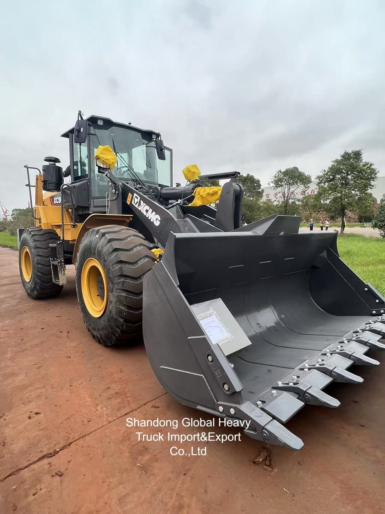China Earthmoving Machinery 3ton Small Hydraulic Front Wheel Loader Xc938