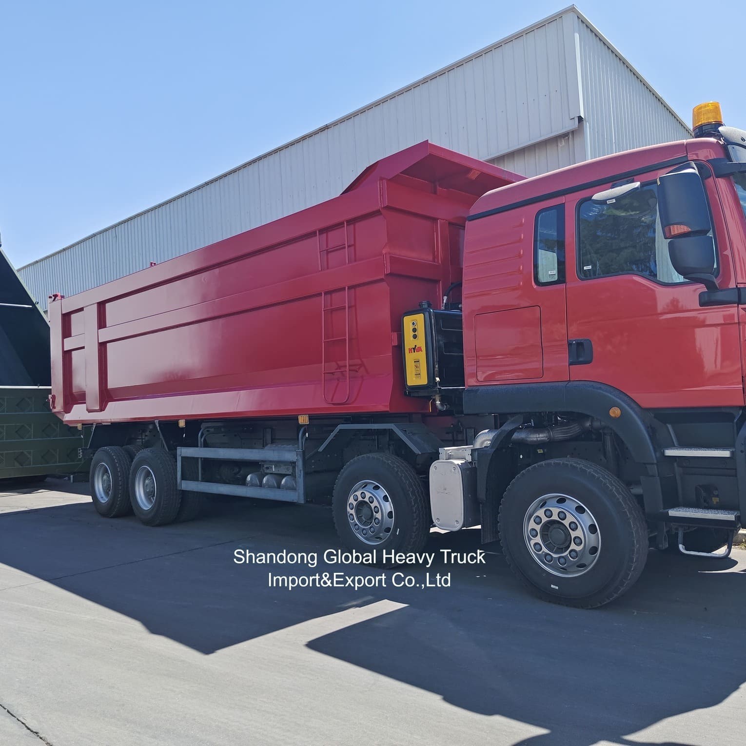 Sinotruk / HOWO Sitrak F3000 A7 371HP 8X4 6X4 Tracotor Manual Dump Tipper Used Truck