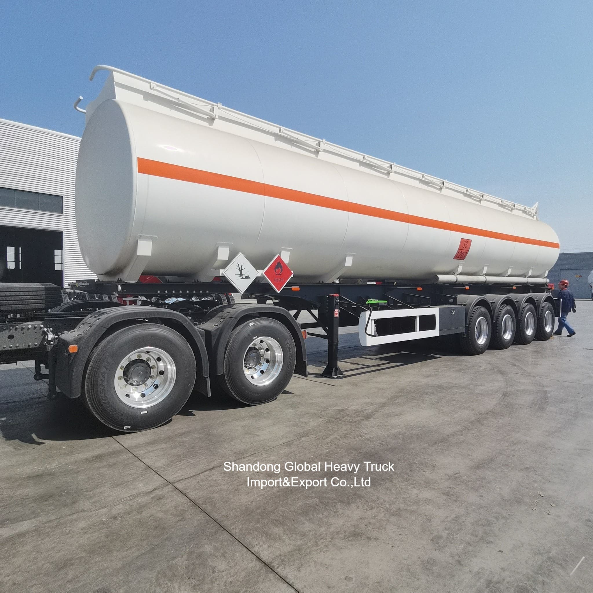 3 Axle Carbon Steel Q345B 45000L Fuel Tanker Semi Trailer