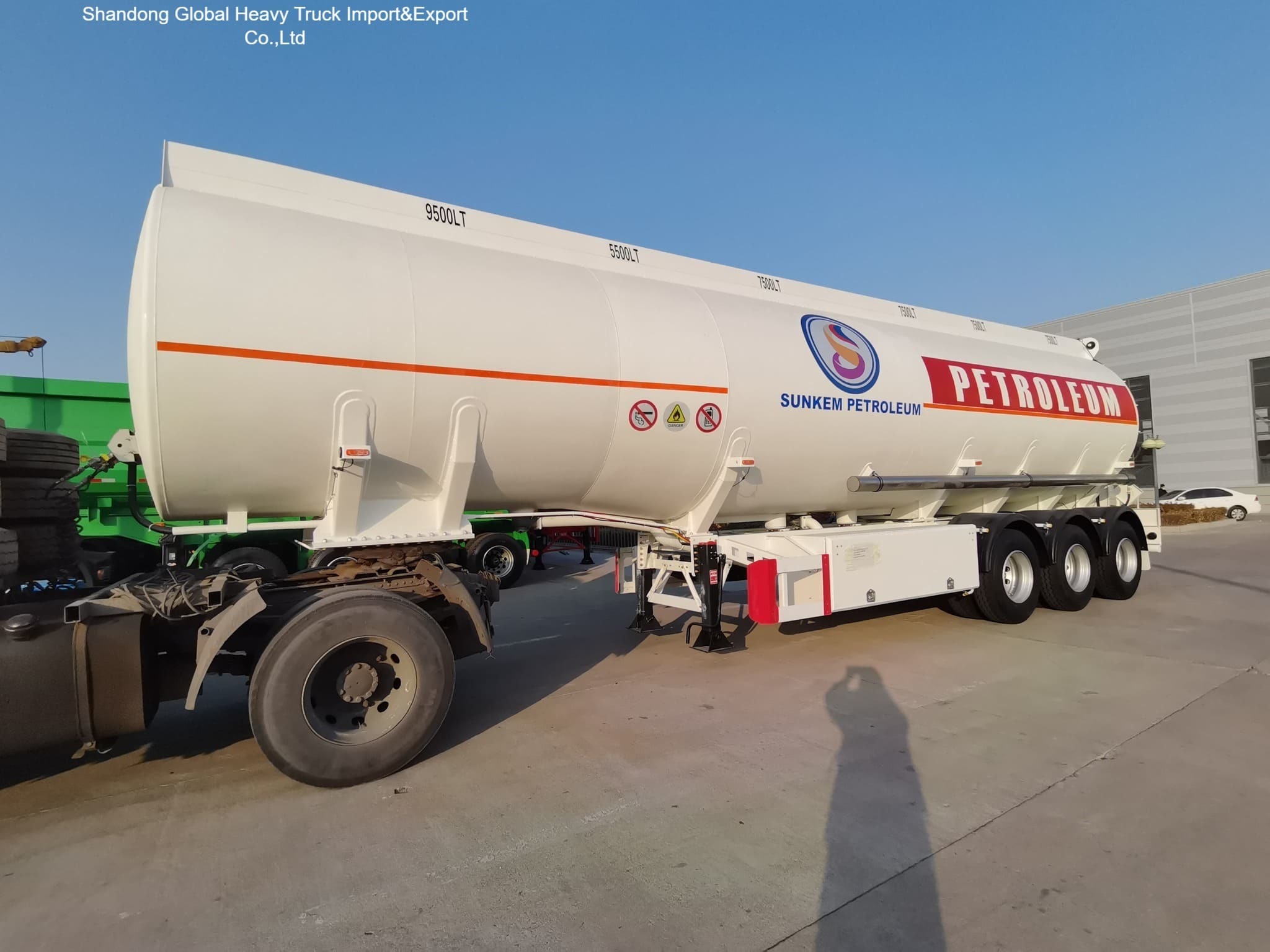 3 Axle Heavy Duty Fuel Tanker Semi Trailer 50000L Capacity