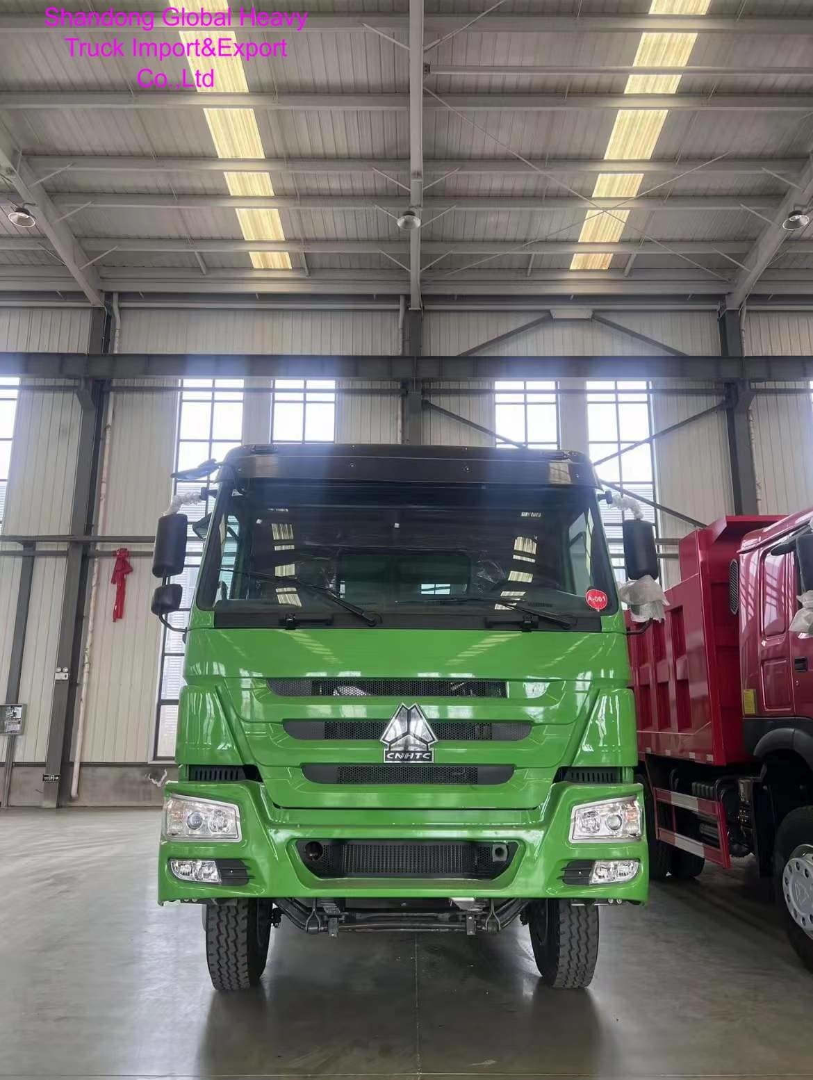 Sinotruk HOWO Heavy Duty Dump Truck with 25-30 Tons Loading Capacity 5600 ×2300×1500 mm Cargo Box and 400L Fuel Tank