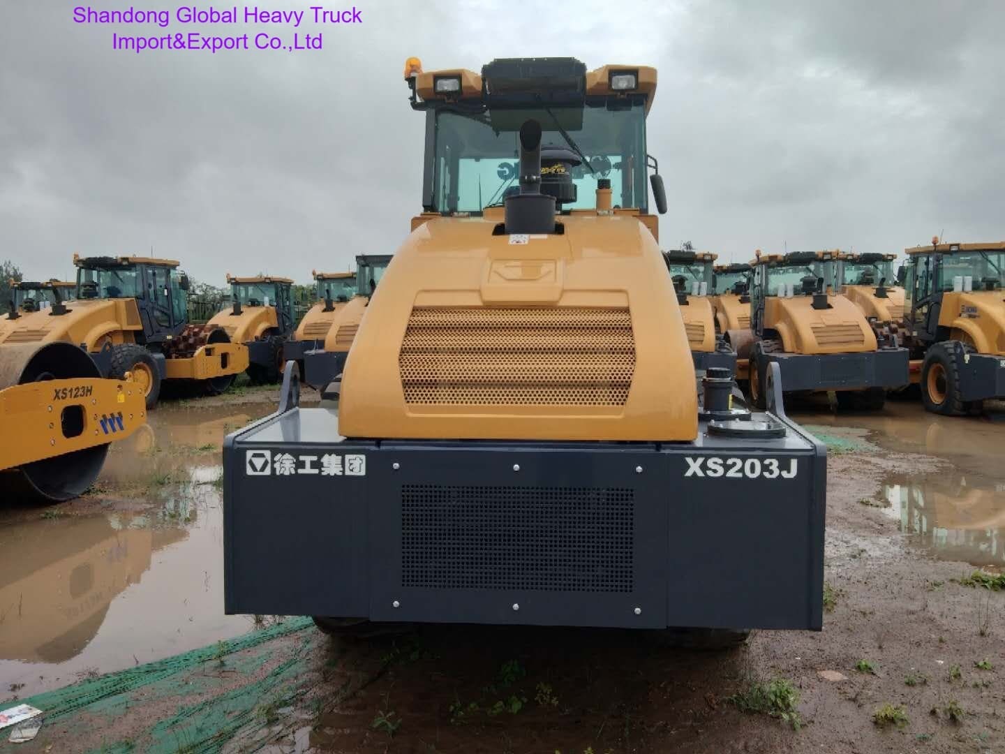 XCMG Used Vibratory Road Roller Xs203j Tyre Road Roller Price (more models for sale)
