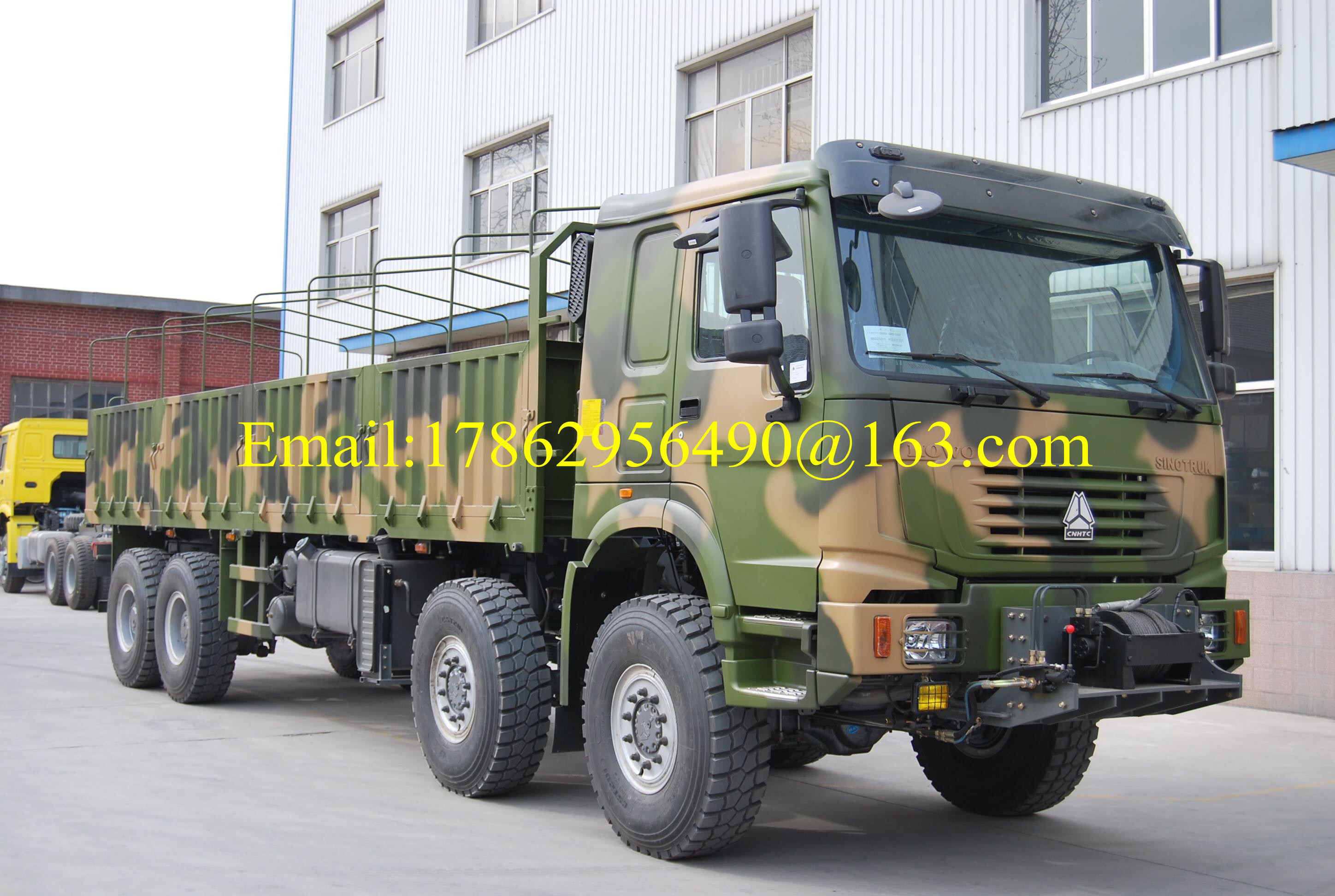 All Wheel Drive Heavy Cargo Truck 8x8 336 HP With 12.00R20 Tire ZZ2317N4677