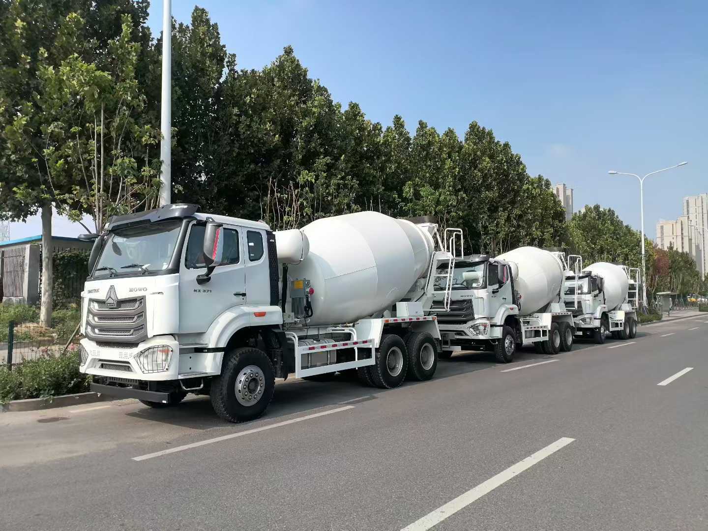 2025 Zoomlion HOWO NX 6X4 Concrete Mixer Truck with 300-400hp Euro 2/Euro 3 Diesel Engine