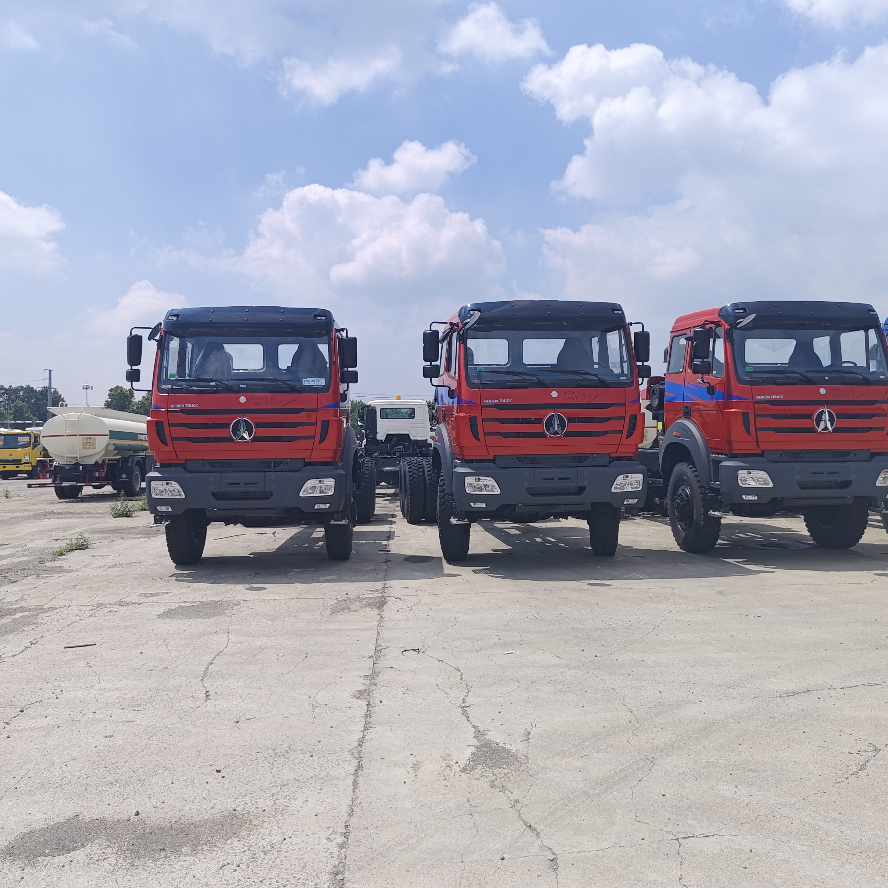BEIBEN 2642 8×4 Heavy Duty Mining Dump Truck with 420HP WEICHAI Engine and 35-45 Tons Payload for Mining and Quarry