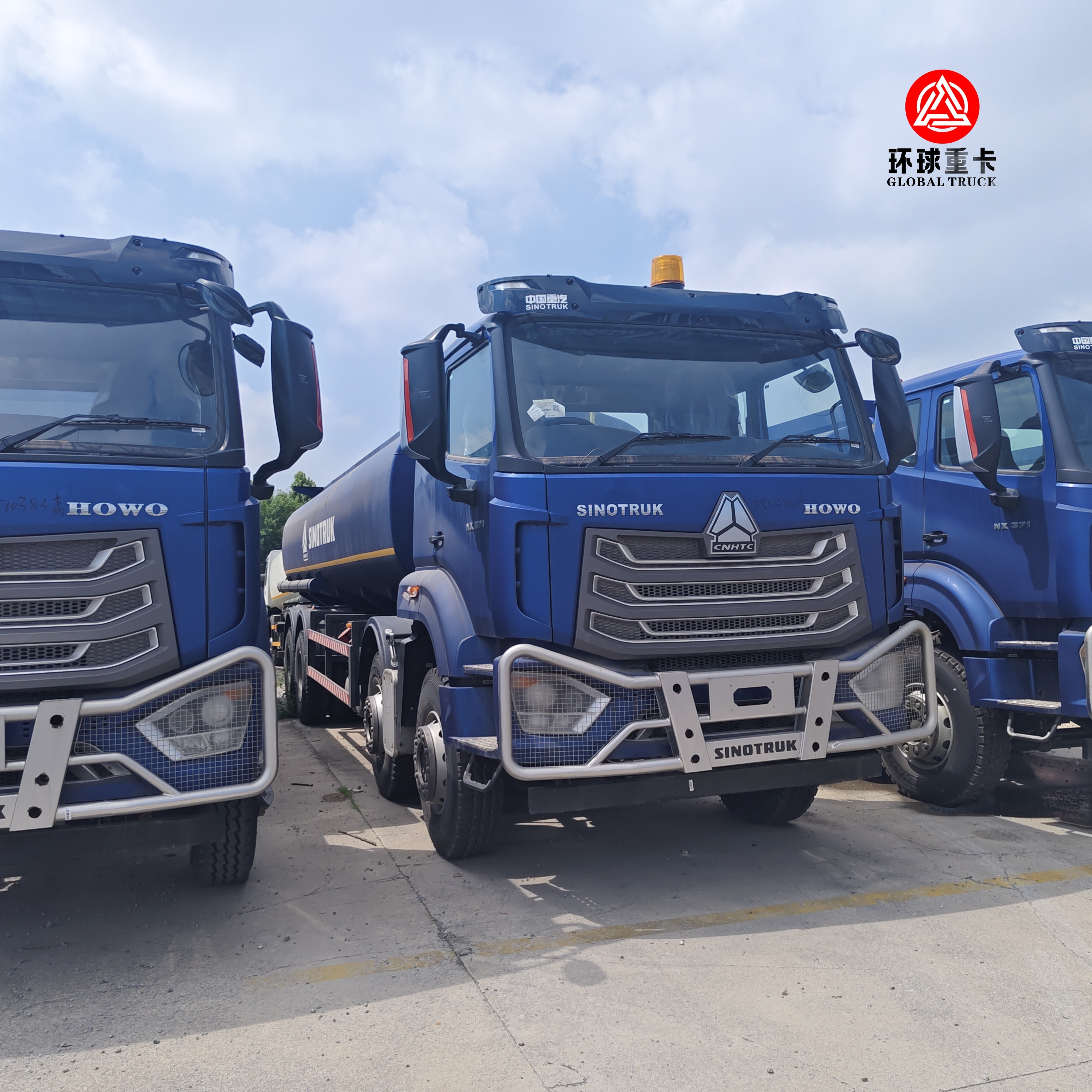HOWO NX 8x4 30000L Fuel Tank Truck Heavy Duty Diesel Bowser Truck for Zambia Mining and Fuel Distribution