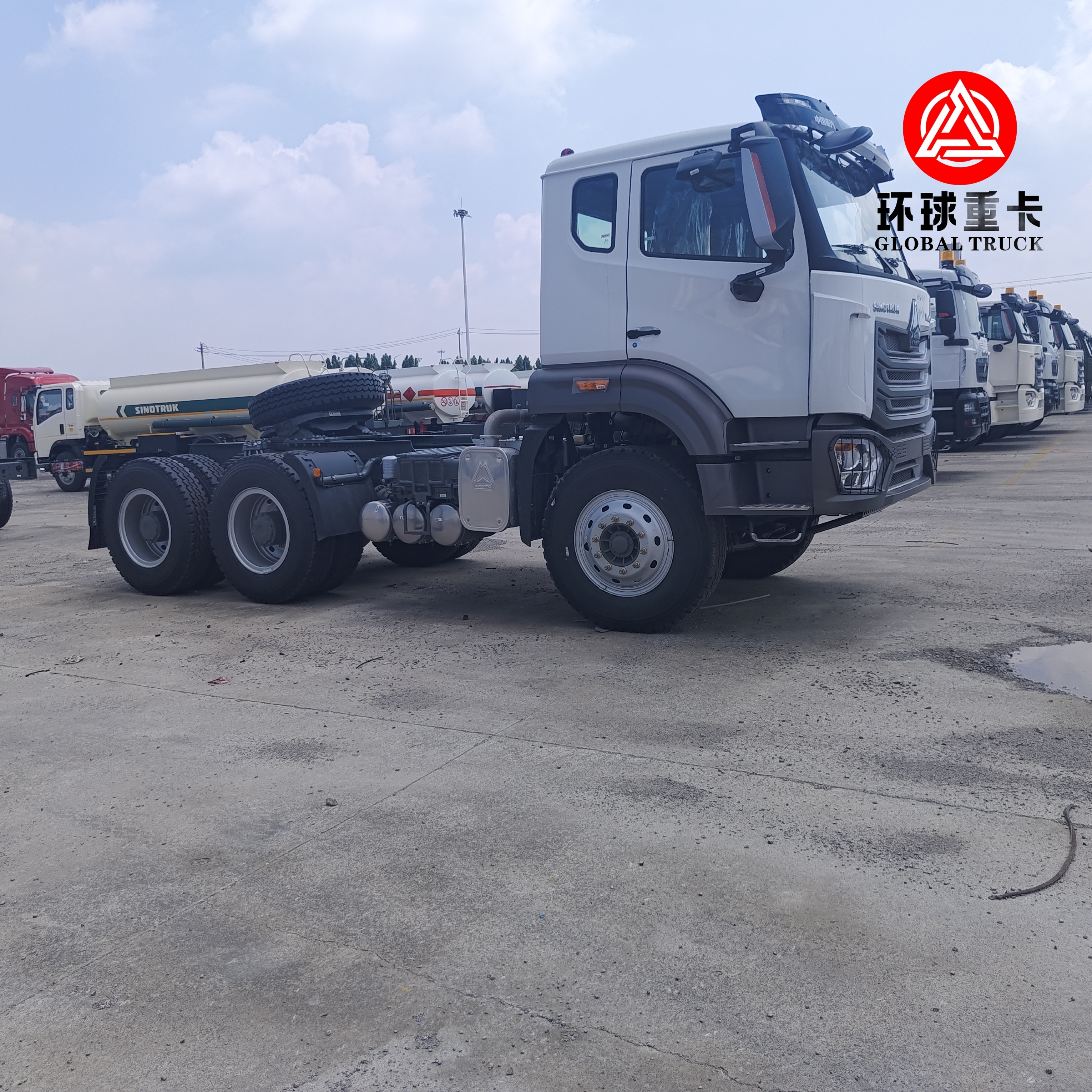 Brand New Sinotruk HOWO NX 6x4 Tractor Truck 430HP Heavy Duty Prime Mover for Cargo Transportation