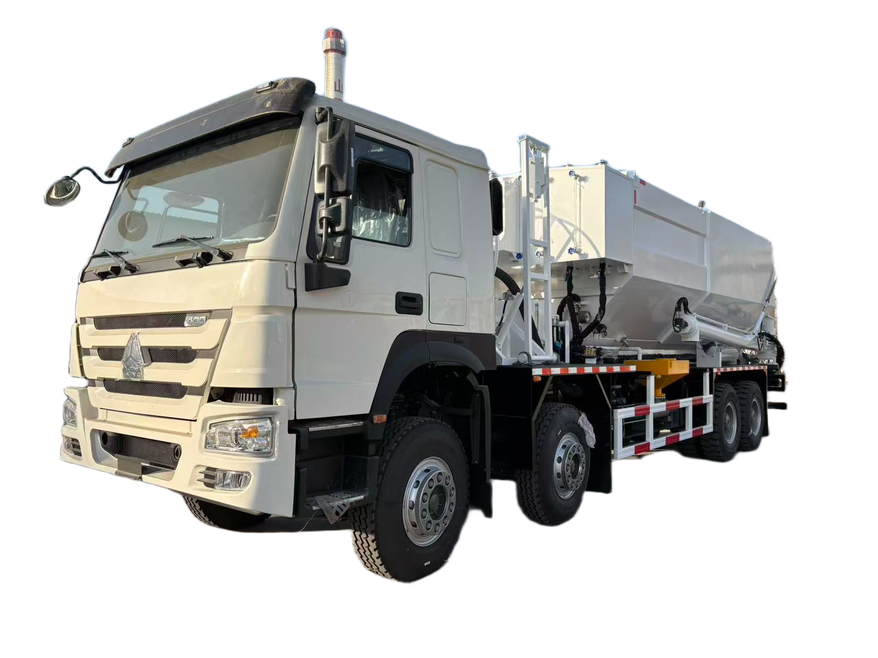 HOWO 8x4 Bulk Emulsion Explosive Mixing and Charging Truck with 350 HP Diesel Engine, 32-ton GVW and 8-23 m Telescopic Hose Arm