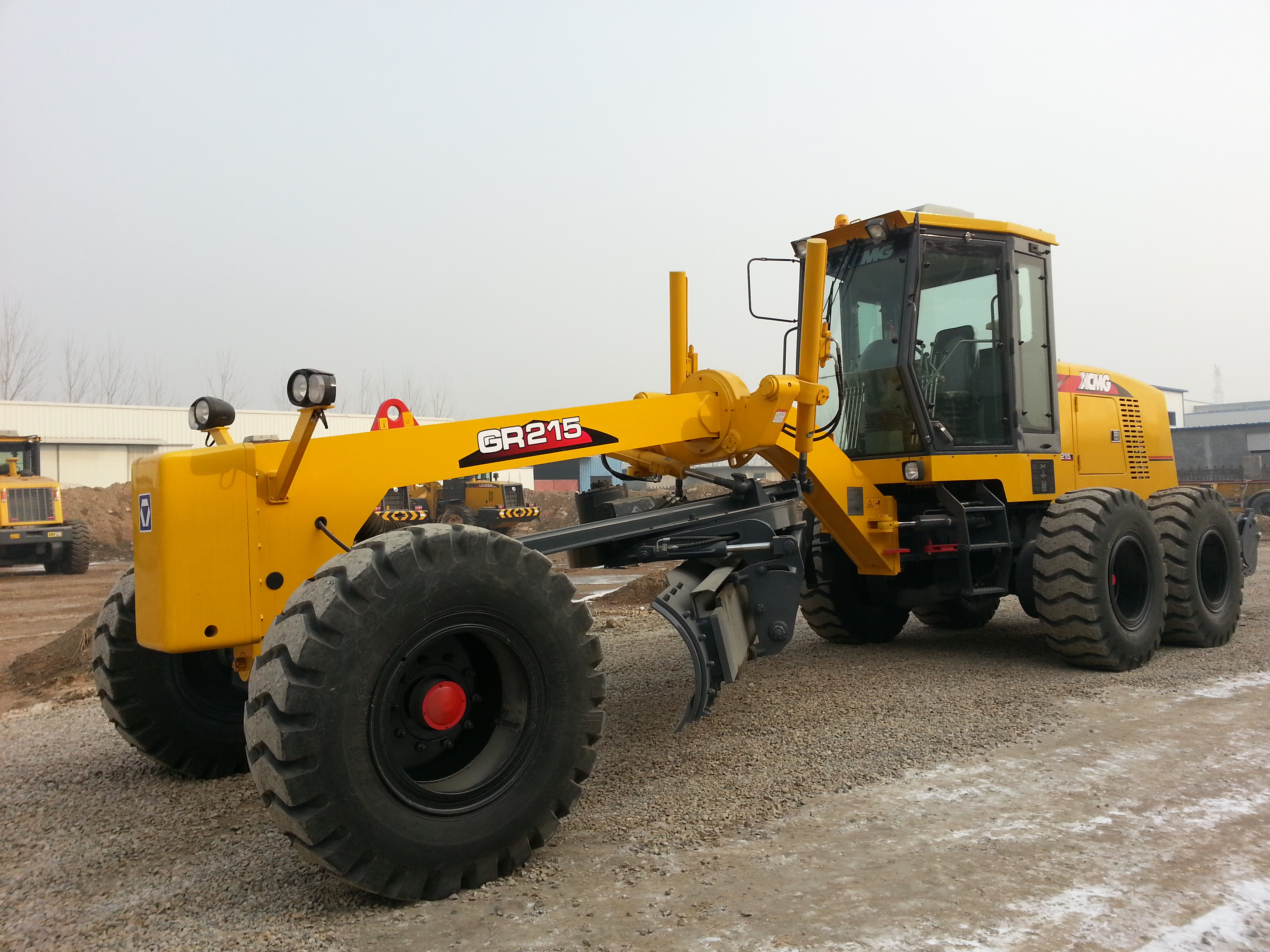 XCMG GR215 Road Construction Grader Machinery With Cummins 6CTA8.3-C215 Engine