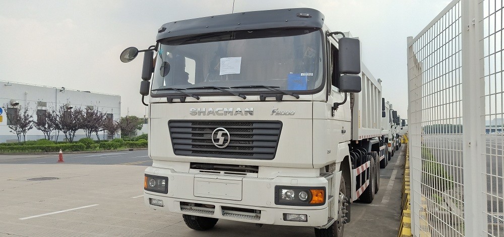 White F2000 6X4 Dump Truck  21-30 Tons Euro 2 Right Hand Drive Tipper